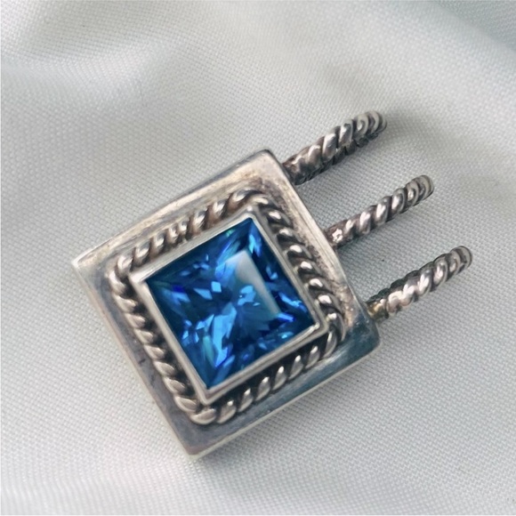 Elegant Blue Stone Silver Necklace Pendant